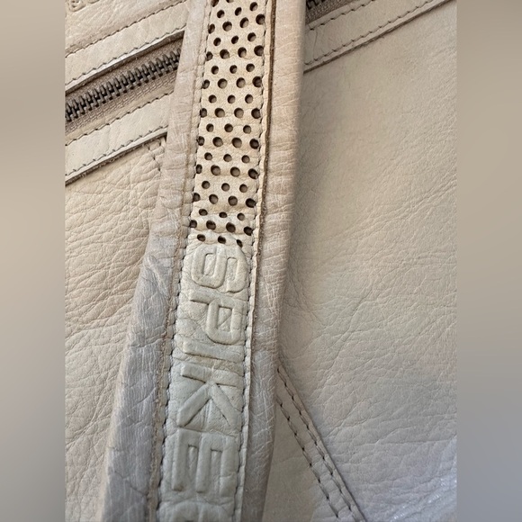 Spikes and Sparrow White Leather Shoulder Bag Purse - Picture 9 of 9